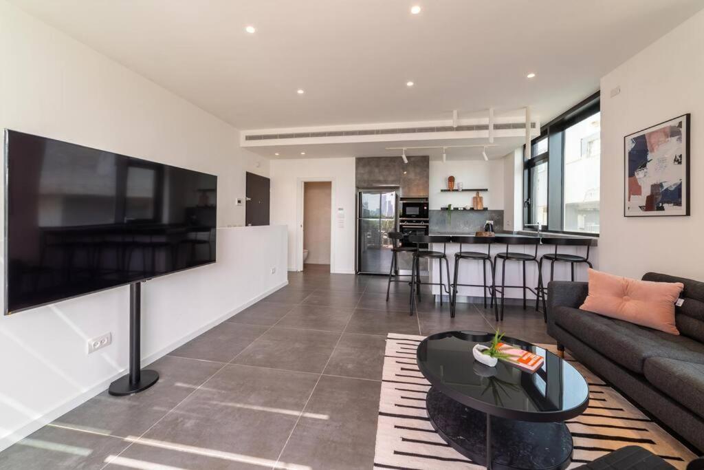 Amazing Penthouse On Gordon Beach 8 Guests Tel Aviv Esterno foto