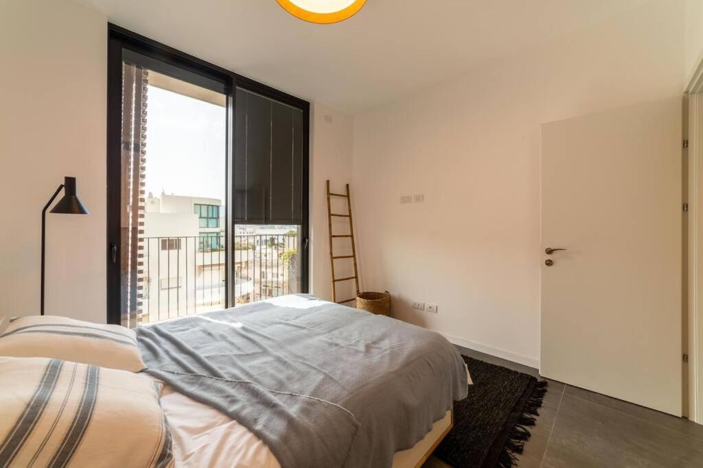 Amazing Penthouse On Gordon Beach 8 Guests Tel Aviv Esterno foto