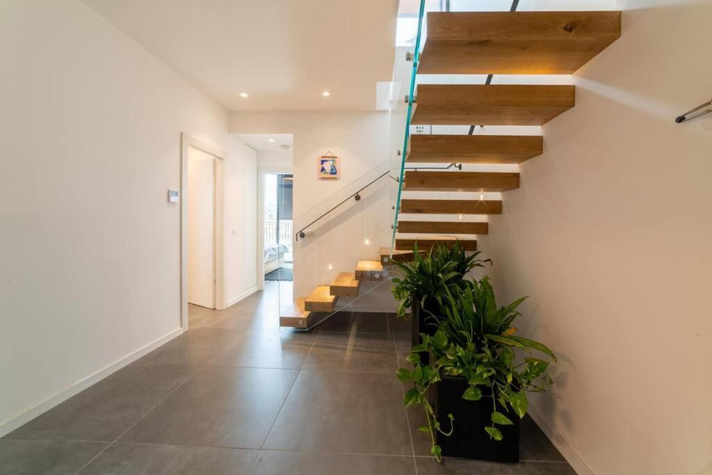 Amazing Penthouse On Gordon Beach 8 Guests Tel Aviv Esterno foto